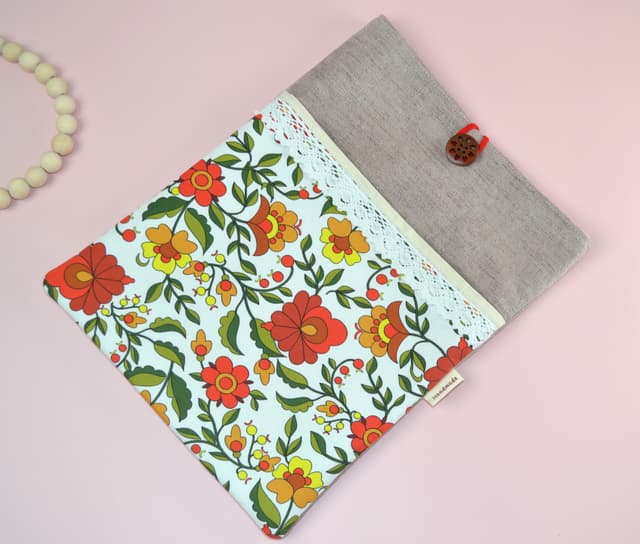 Vintage Bloom  Book & iPad Sleeve XL