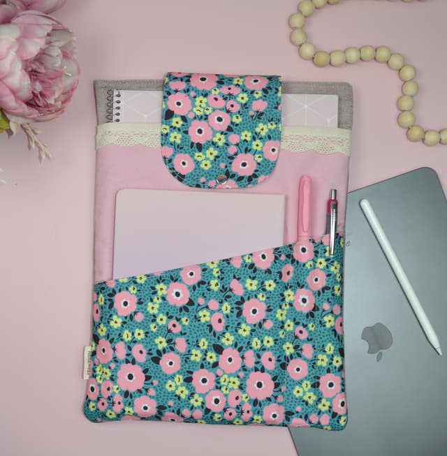 Garden Notes XL Quilted iPad Sleeve