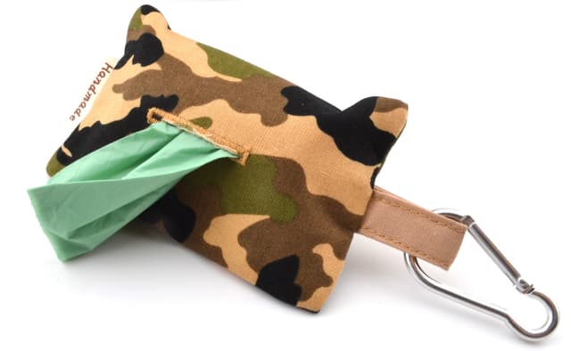 Tidy Tail Walk and Clean Bag Holder , Camo Edition 