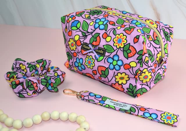 Garden Glow 3-Piece Travel & Accessory Gift Set 