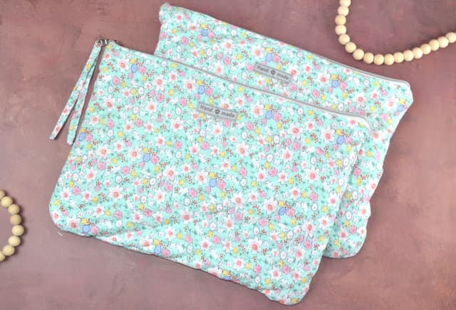 Quilted Floral Laptop Sleeve 